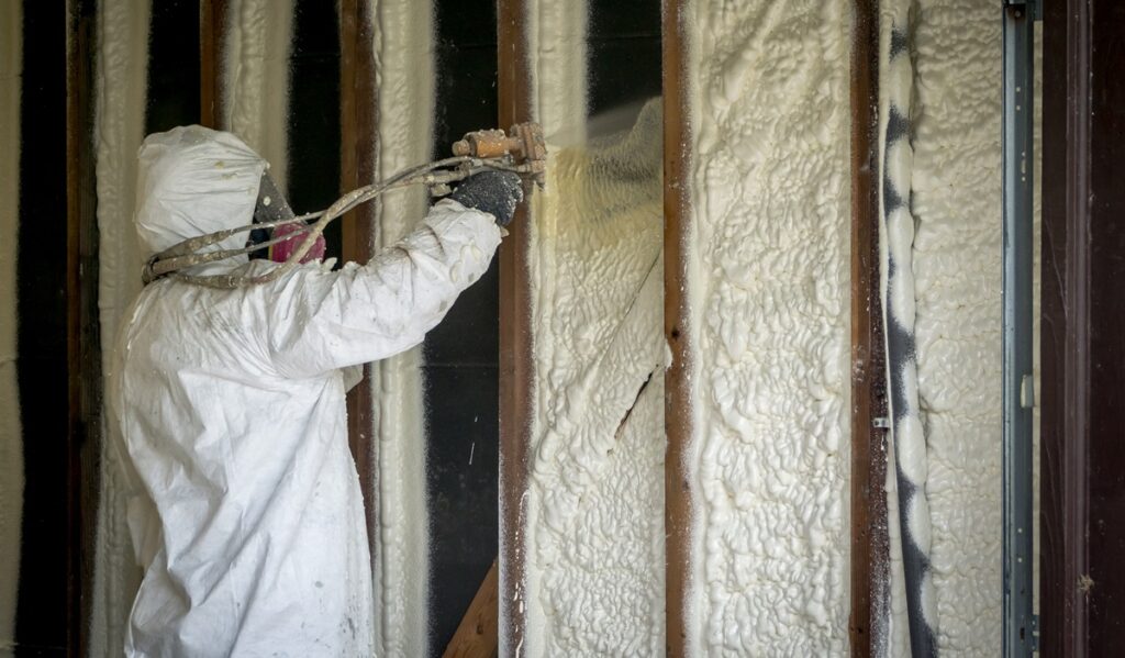 spray foam insulation price per foot
